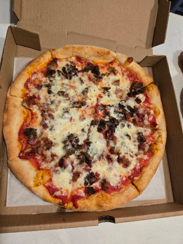 Bacon Cheeseburger Pizza (12").