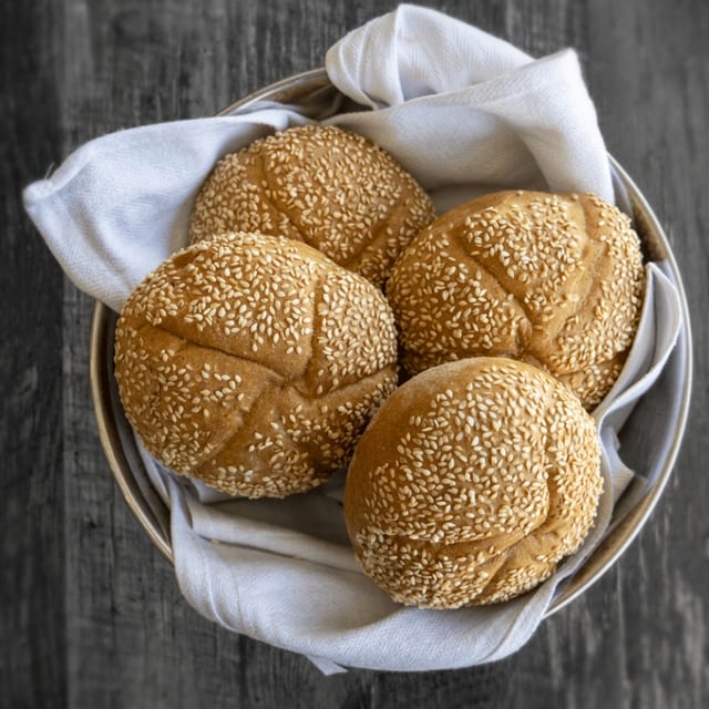 Regular Kaiser Roll.